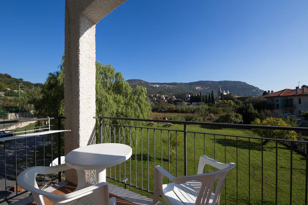Hotel Riviera Pietra Ligure Bilik gambar