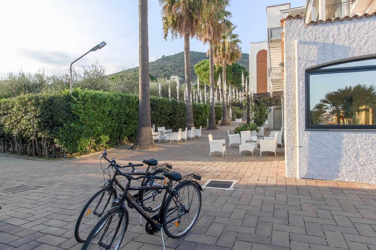 Hotel Riviera Pietra Ligure Luaran gambar