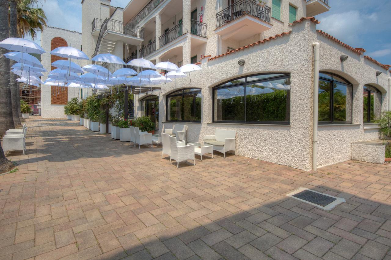 Hotel Riviera Pietra Ligure Luaran gambar