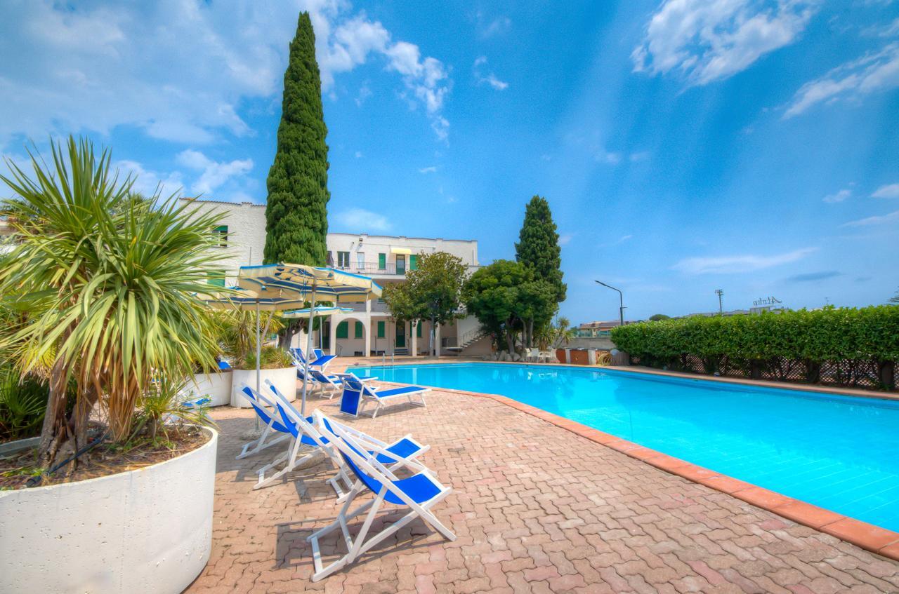 Hotel Riviera Pietra Ligure Luaran gambar