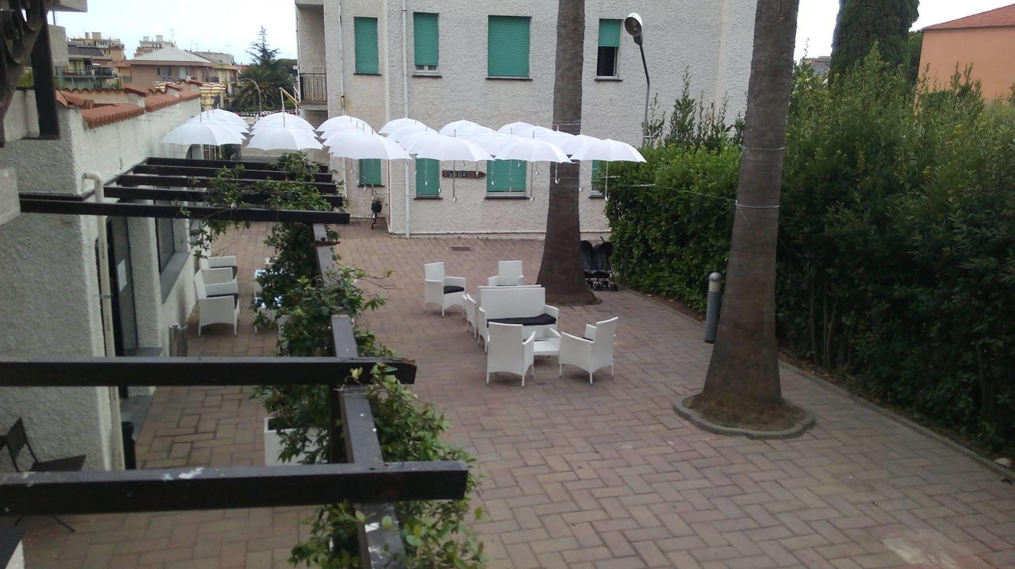 Hotel Riviera Pietra Ligure Luaran gambar