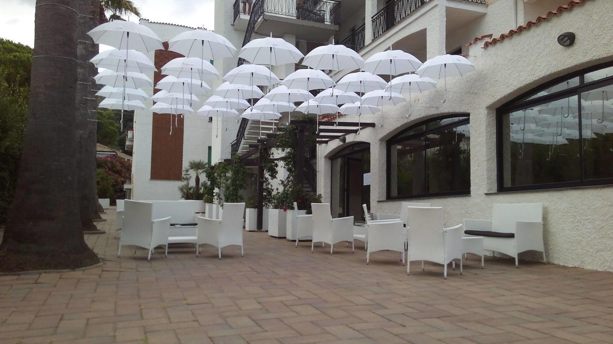 Hotel Riviera Pietra Ligure Luaran gambar