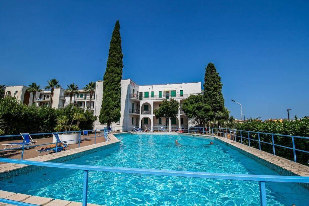 Hotel Riviera Pietra Ligure Luaran gambar